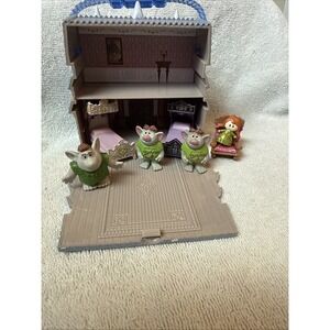 Disney animator's collection Little Arendelle Castle playset Incomplete